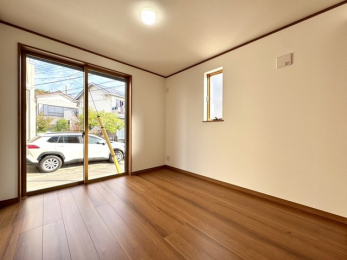 ���̑����ρ@�E���d�l�E�`�m���` �V���v���Ő�����ꂽ��ԂŁA�V�������X���n�߂܂��� 