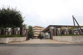 ���ӊ��@�������܎s���O�����w�Z�i660m�j