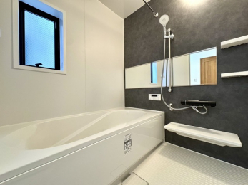 ���̑����ρ@�Ƒ��ł������g���邭�났�̈�؃o�X�B�����Ȃ��q�l�Ƃ�����₷���u�G�R�x���`�����v���̗p�B